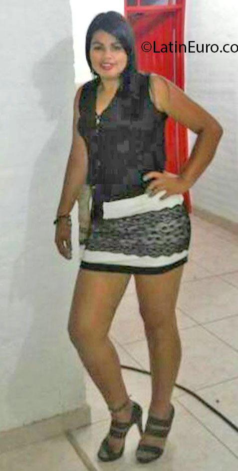 Date this cute Colombia girl Liliana from Cali CO18968