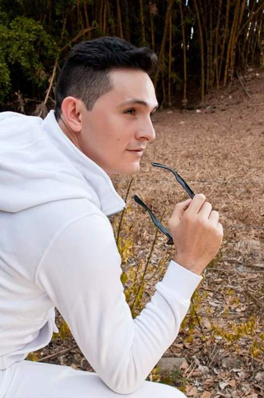 Date this tall Colombia man Mver Stvez from Palmira CO18977