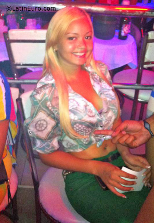 Date this sultry Dominican Republic girl Ordyes from Santo Domingo DO25897
