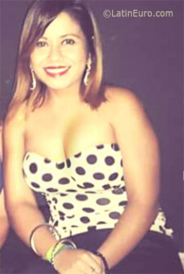 Date this pretty Honduras girl Jasmin from La Jutosa HN2204