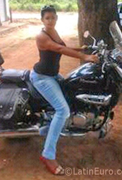 Date this voluptuous Brazil girl Hele from Goiania BR9691
