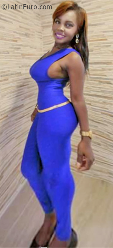 Date this charming Dominican Republic girl Nikia from Santo Domingo DO26003