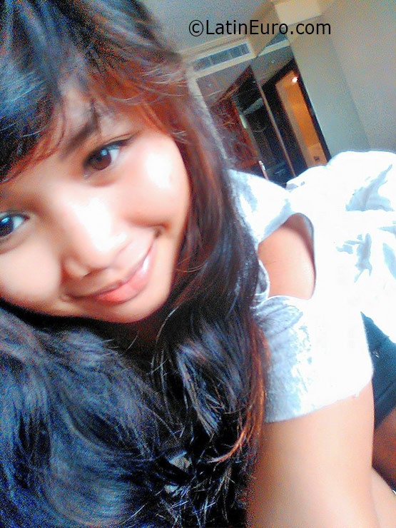 Date this sultry Philippines girl Jennifer from Quezon City PH907