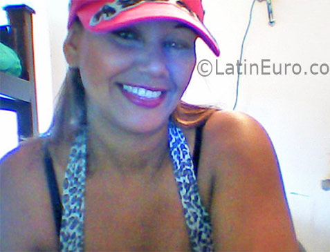 Date this voluptuous Colombia girl Mile from Medellin CO19044