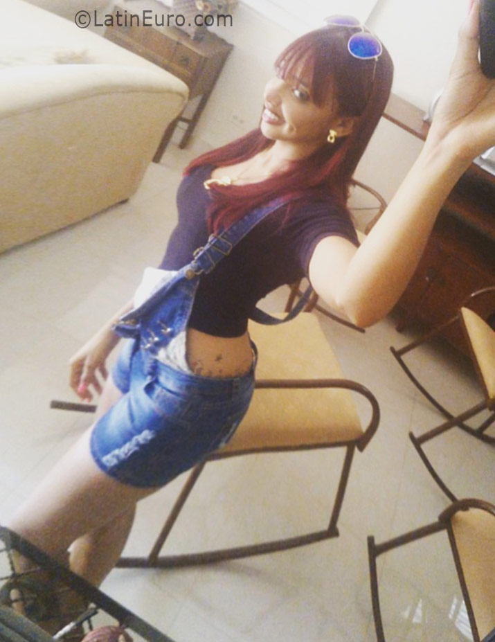 Date this hard body Dominican Republic girl Maria from Santiago DO26034