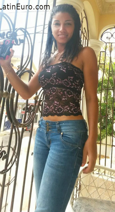 Date this pretty Dominican Republic girl Angela from Higuey DO26038