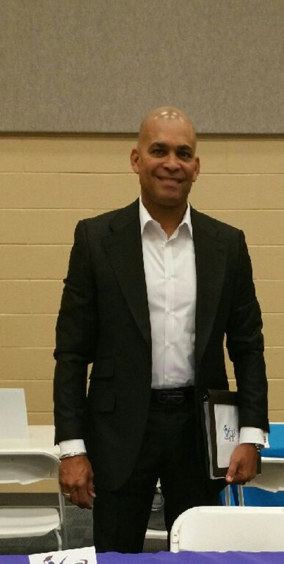 Date this charming United States man ROBLEENEL from Atlanta US17432