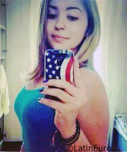 Date this funny Brazil girl Samaria from Manaus BR9710