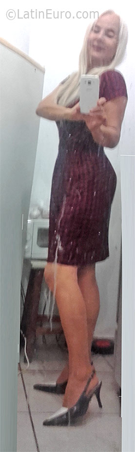 Date this passionate Brazil girl Maria from Rio De Janeiro BR9717