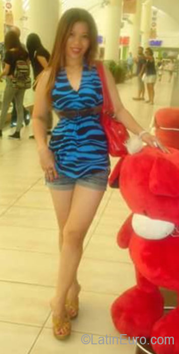 Date this cute Philippines girl Noemi from Iriga City PH915