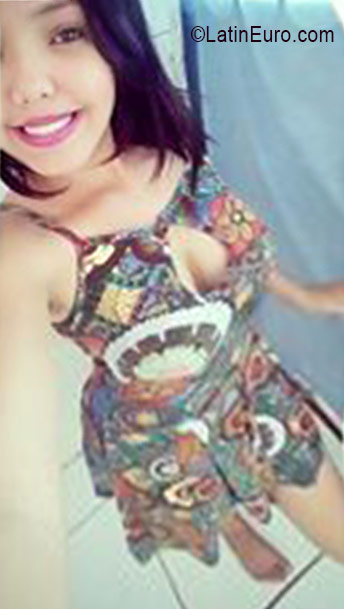 Date this georgeous Brazil girl Vania from Vitoria BR9733