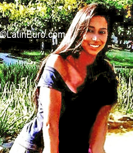 Date this gorgeous Venezuela girl Maria eugenia from Caracas VE679