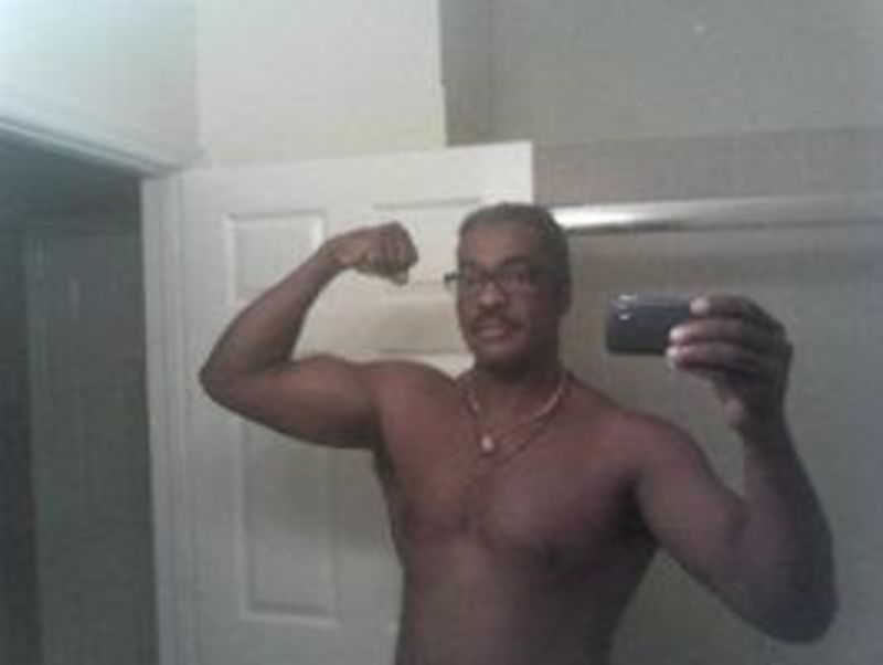 Date this tall United States man Drafael from Miami US17537