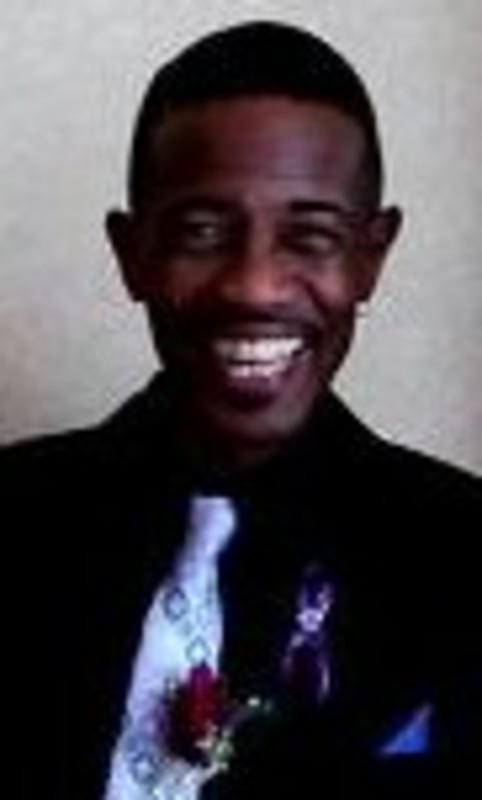 Date this georgeous United States man Justles from Gary US17547