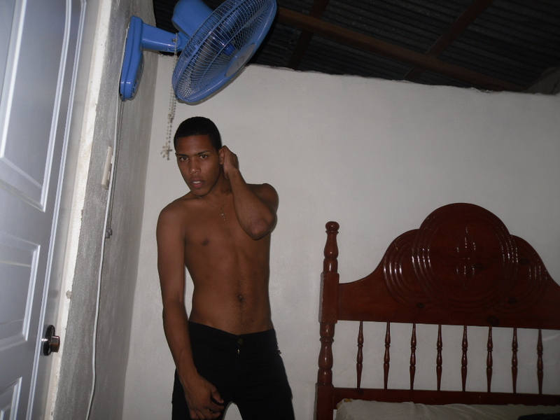 Date this funny Dominican Republic man MICHAEL ANDRES from Valverde DO26383