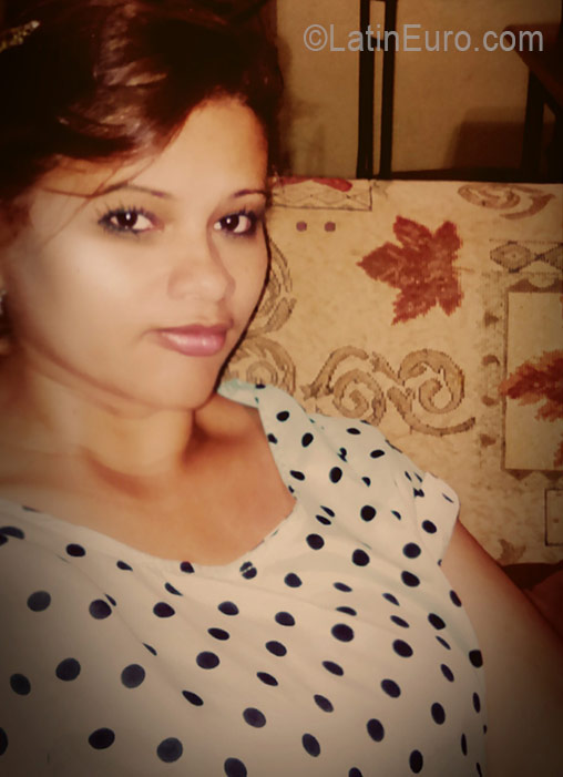 Date this hard body Honduras girl Julia from Tegucigalpa DO26389