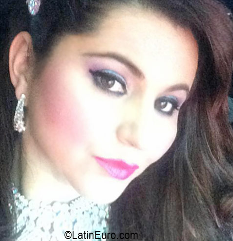 Date this athletic Honduras girl Yesika from Tegucigalpa HN2257