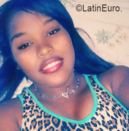 Date this stunning Dominican Republic girl Katherin from San Pedro De Macoris DO26406