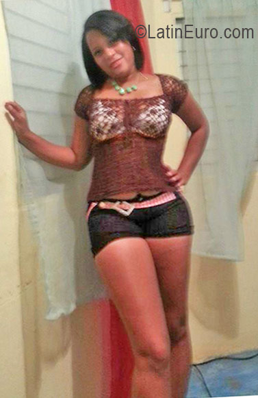 Date this sultry Dominican Republic girl Milicalderon from Santo Domingo DO26455