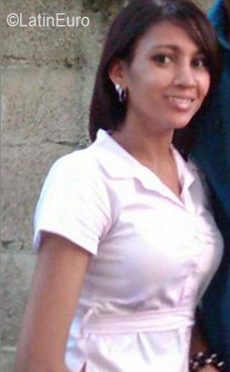Date this tall Dominican Republic girl Rasau from San Cristobal DO26498