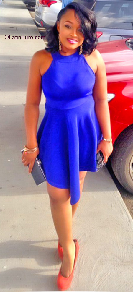 Date this charming Jamaica girl Zori from Kingston JM2351