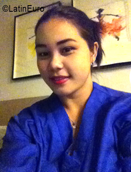 Date this good-looking Philippines girl Marithil from Manila PH926