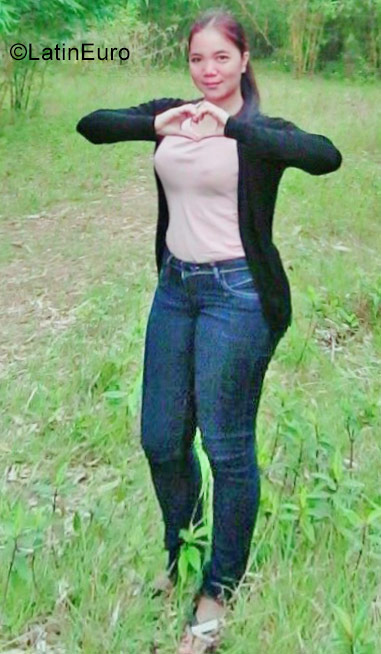 Date this beautiful Philippines girl Ging from Manila PH927