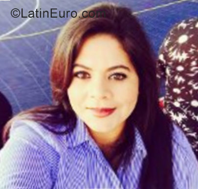Date this exotic Honduras girl Rebeca from Tegucigalpa HN2273