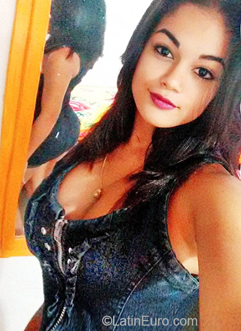 Date this good-looking Brazil girl Lariisa from Jardim do Serido BR9790
