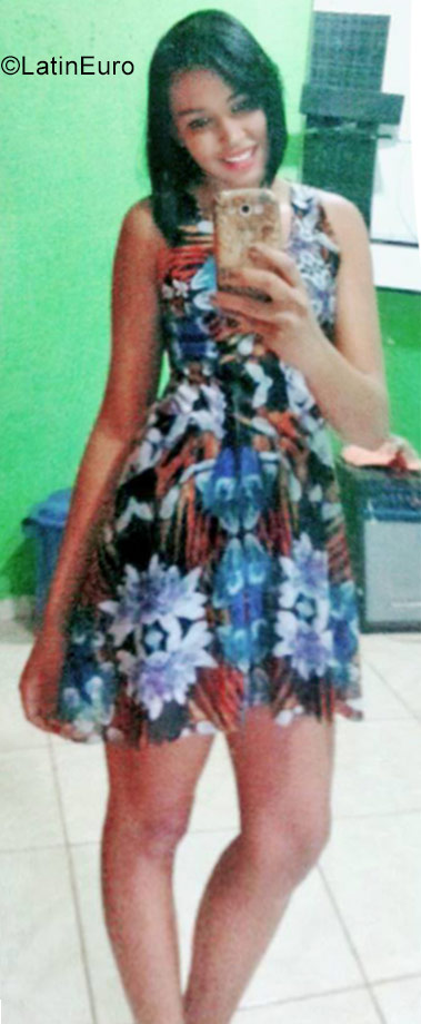Date this athletic Brazil girl Geisiane from Goiania BR9818