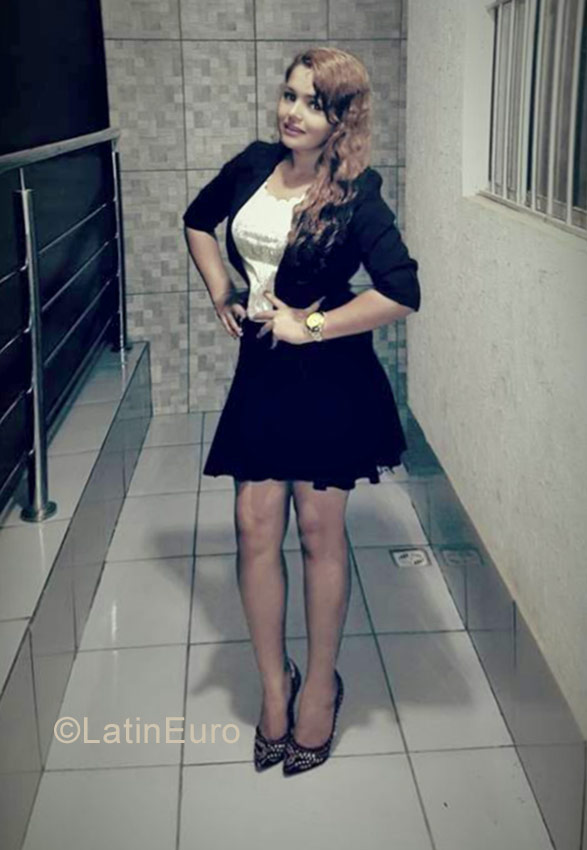 Date this cute Brazil girl Rogelmia from Goiania BR9832