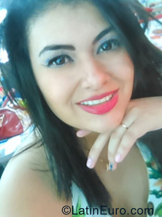 Date this sultry Colombia girl Sofia from Medellin CO19802