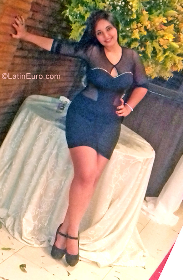 Date this exotic Brazil girl Pricila from Ipatinga BR9836