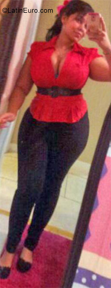 Date this sensual United States girl Albadi from Orlando US17759