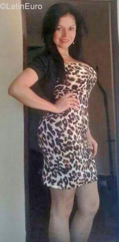 Date this lovely Colombia girl Sandra from Bogota CO19853