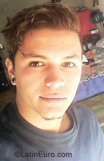 Date this lovely Colombia man Edward from Bogota CO19861