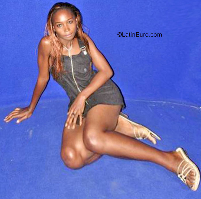 Date this georgeous Cameroon girl Merveilled jordanie from Yaounde CM249