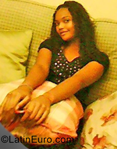 Date this happy Dominican Republic girl Genesis from Puerto Plata DO27108