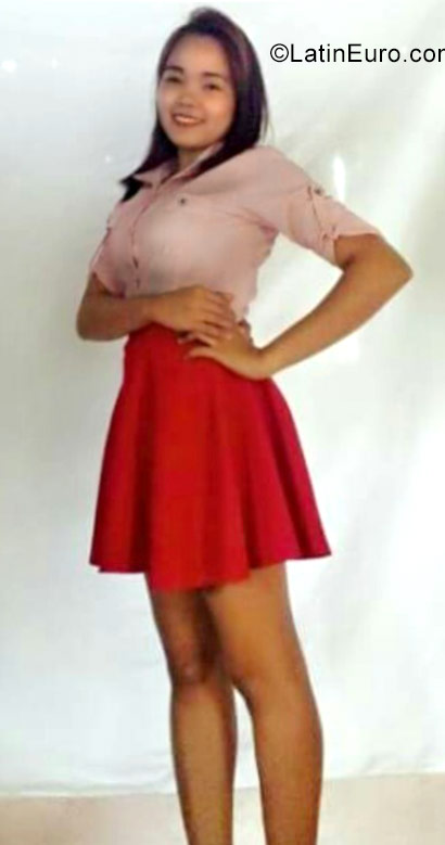 Date this sultry Philippines girl Glicel from Caloocan City PH943