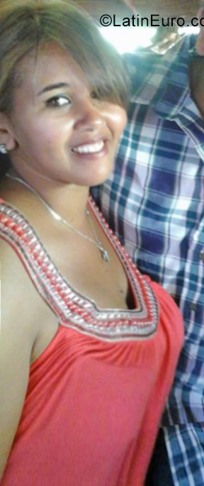Date this fun Dominican Republic girl Veronica from Santo Domingo DO27153