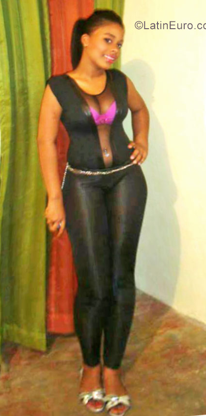Date this funny Dominican Republic girl Maciel from Santiago DO27218