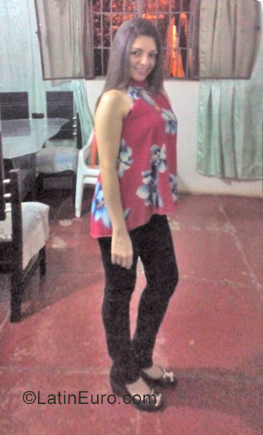 Date this cute Colombia girl Geraldine32 from Cucuta CO20080