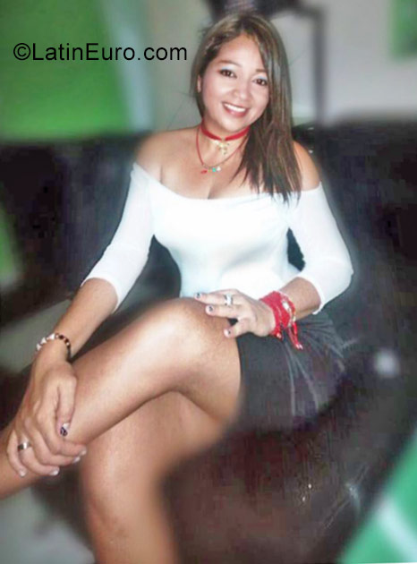 Date this exotic Colombia girl Darling from Barranquilla CO20089