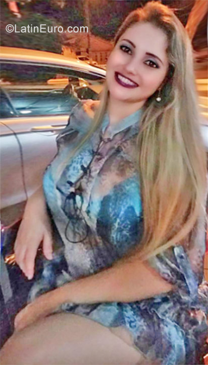Date this hot Brazil girl Isadora from Ituverava BR9879
