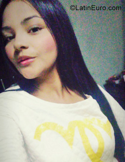 Date this pretty Colombia girl Julieth from Medellin CO20113