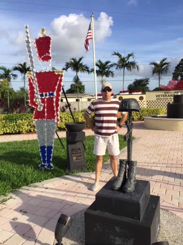 Date this tall United States man Eduardo velosa from Fort Loderdale US17821