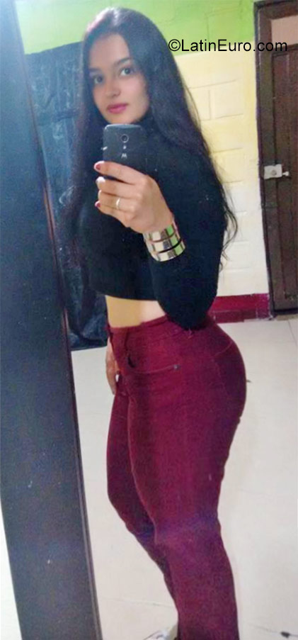 Date this delightful Colombia girl Alejandra from Medellin CO20126