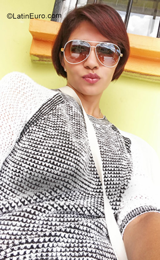Date this stunning Honduras girl Belkys from La Ceiba HN2311