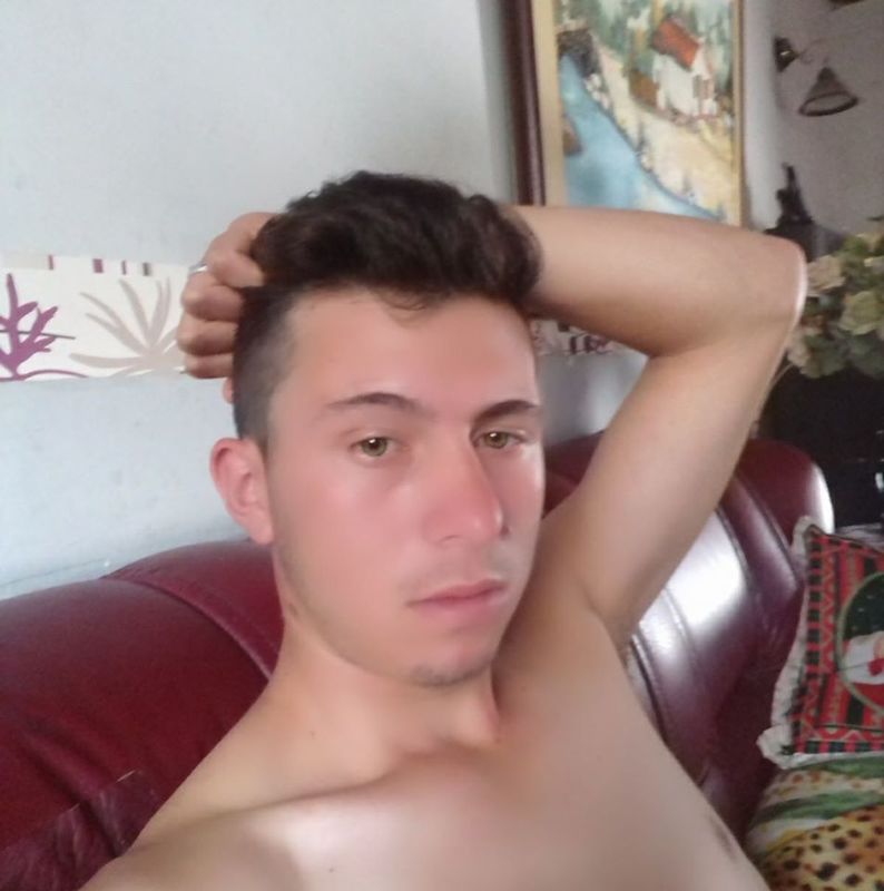 Date this pretty Colombia man Andres salazar from Bello CO20179