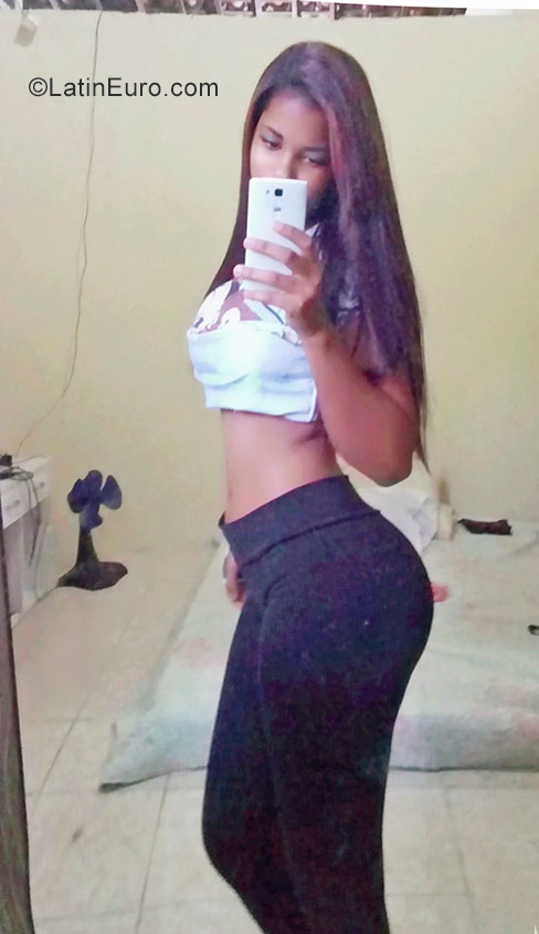 Date this passionate Brazil girl Lorena from Aracaju BR9897